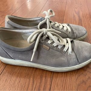 Leather Ecco tennis shoes